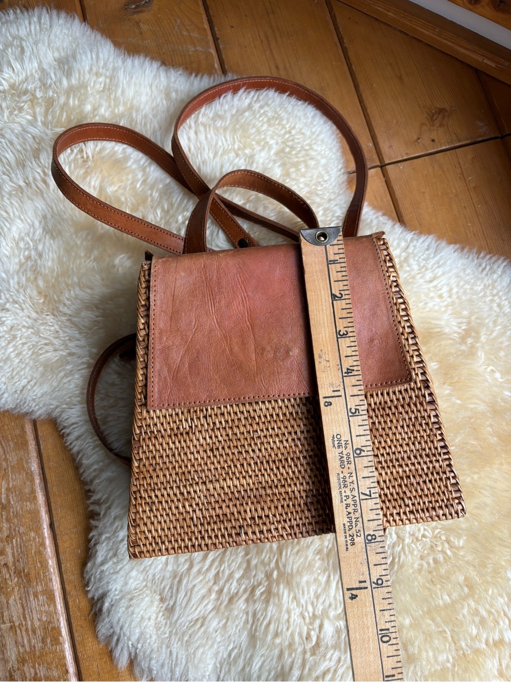 Vintage Woven Basket Purse - Picture 10 of 12